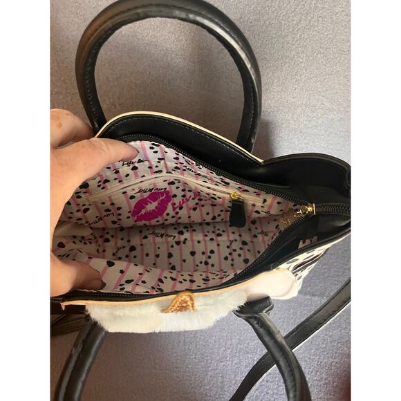 Betsey Johnson Cream and Black Cat Shoulder Bag - Picture 5 of 9